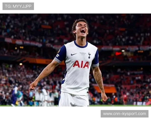 曼联2-2读秒绝平热刺，曼联3-0热刺首发